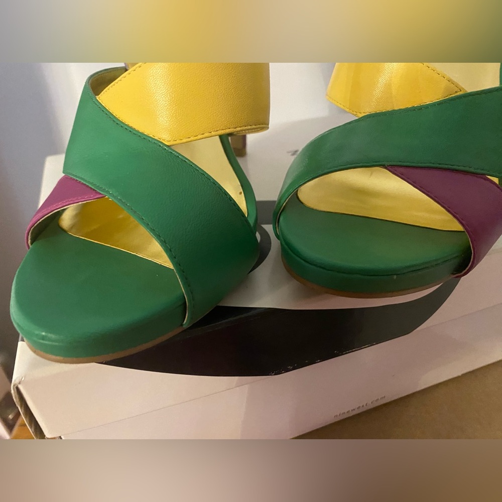 Nine West Green and Yellow Slingback Heels - Picture 2 of 10